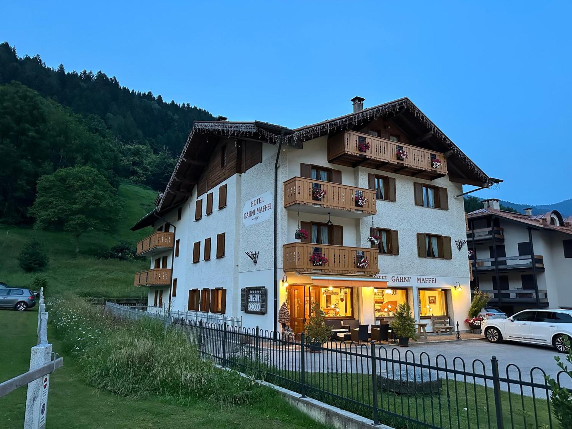 Hotel Garni Maffei Pinzolo Extérieur photo